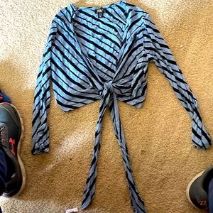 Klik size M, long sleeve crop top blouse blue